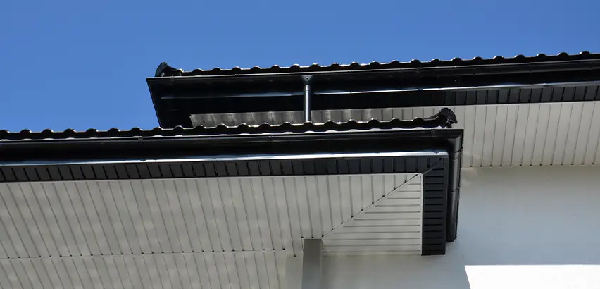 Roof Overhang Repair in Chicago Heights